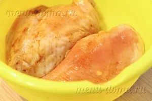 Куряча грудка в духовці (3 рецепта з фото) (куряча) Куряча грудка в духовці (3 рецепта з фото)