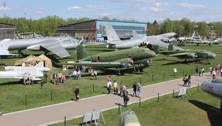 Aviation Museum в Monino - най-голямото изложение на самолети