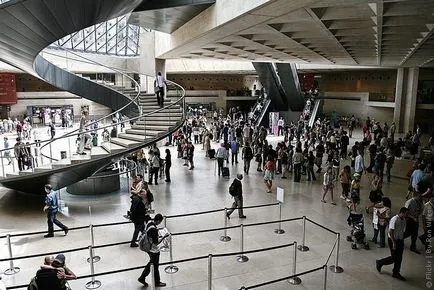 A Louvre, a virtuális túra a múzeum, fotók