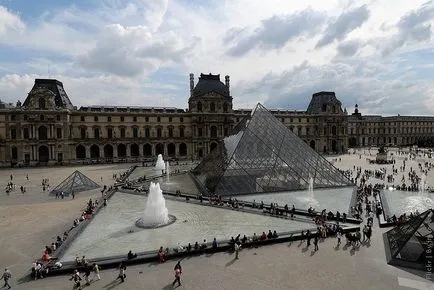 A Louvre, a virtuális túra a múzeum, fotók