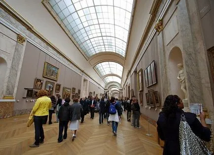 A Louvre, a virtuális túra a múzeum, fotók