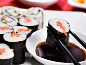 A megfelelő összetevők sushi mártás