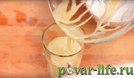 Recept kolbász tésztában egy bottal -, hogyan kell főzni otthon