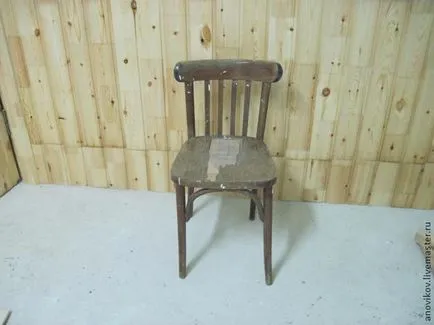 Restaurarea scaunului vienez