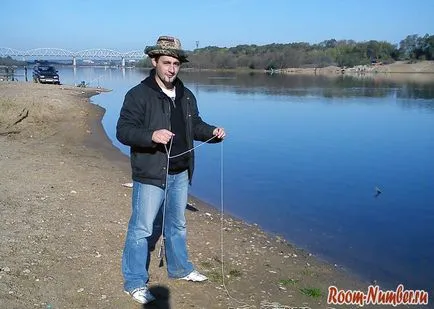 Fishing on Oka napsütötte, evett kebab, lő, és - fogott semmit