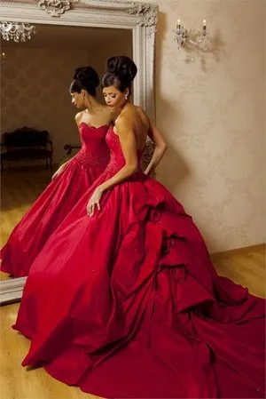 Тълкуване на сънища червена рокля какво мечта да види себе си в червена рокля