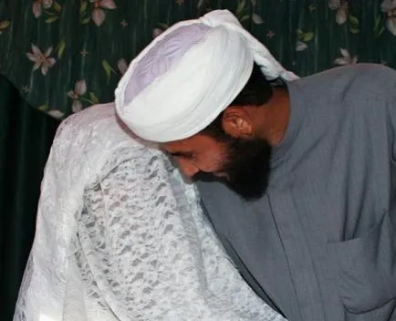 А сватбата в Саудитска Арабия завършва с развод поради реакцията на младоженеца, за да лицето на булката