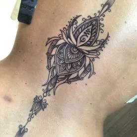 Tattoo stílus díszítő (díszítő) - vázlatok és képek a tetoválás