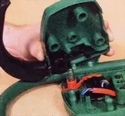 Устройство поддръжка електрическа косачка за трева, малки ремонти със собствените си ръце