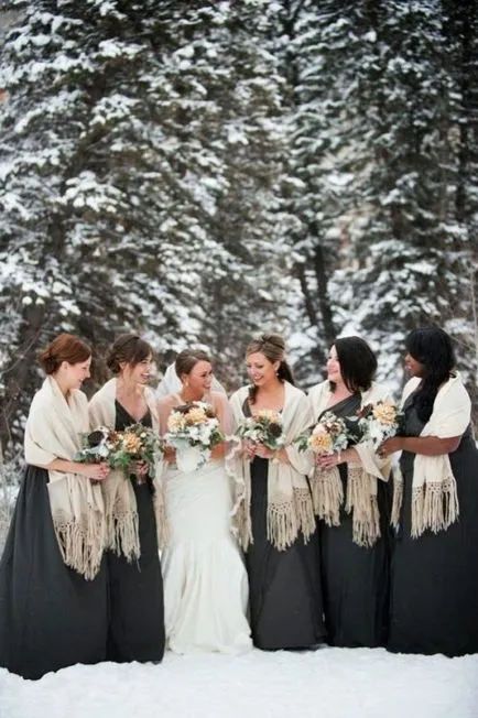 Като отидеш на сватба през зимата, съвети модата