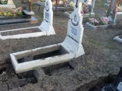 Alegerea unui monument în cimitirul din principalele puncte și întrebări frecvente, clopoteii suburbane