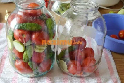 Мариновані огірки, помідори і кабачки асорті - рецепт на зиму з фото (маринувати помідори огірки рецепт) Мариновані огірки, помідори і кабачки асорті - рецепт на зиму з фото