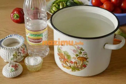 Мариновані огірки, помідори і кабачки асорті - рецепт на зиму з фото (мариновані огірки помідори і кабачки асорті) Мариновані огірки, помідори і кабачки асорті - рецепт на зиму з фото