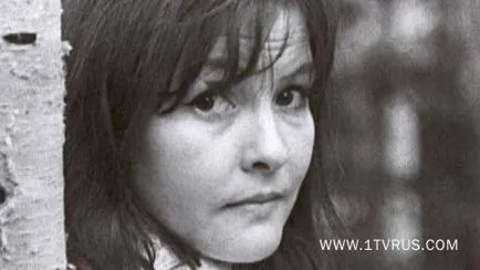 Белла Ахмадуліна () Белла Ахмадуліна