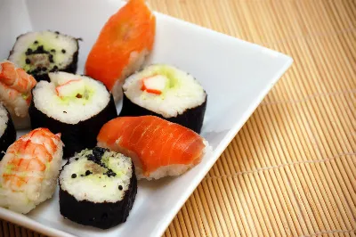 Mi a különbség a sushi tekercs