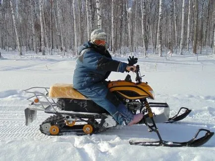 Snowmobile Dingo Irbis (Dingo zăpadă leopard) T125 sau „câine în nord“, excursii de pescuit, taxa de pescuit,