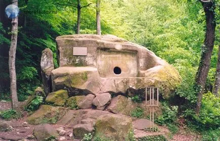 Dolmens - misterioasele clădiri vechi