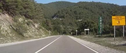 Road to Dzhanhot, Gelendzhik Kabardinka la Teshebs