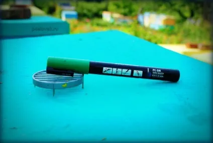 Мічення маток, замітки бджоляра (маток) Мічення маток, замітки бджоляра