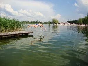 Blue Lake sau pe un traseu - plajă