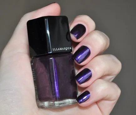 Illamasqua лак за нокти Батист, малко Бийтълс