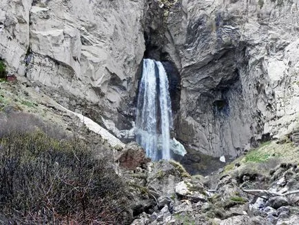 Източници Gil-Су в подножието на планината Елбрус, blagozdravnitsa