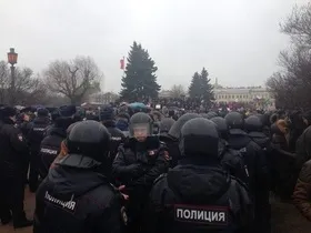 Багатотисячний мітинг за відставку Медведєва переріс в ходу центром Харкова (корупція) Багатотисячний мітинг за відставку Медведєва переріс в ходу центром Харкова