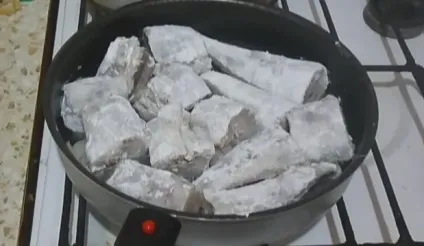 Минтай смажений на сковороді (сковороді) Минтай смажений на сковороді