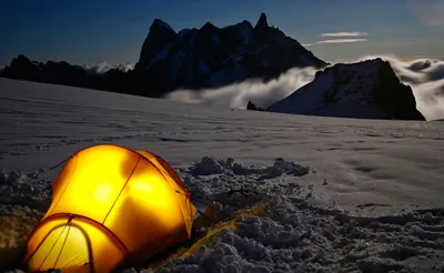 Как да се загрява на палатка през есенно-зимния период
