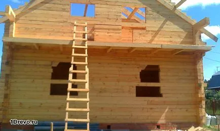 Hogyan tegyük egy faházban saját kezűleg főbb szakaszait és jellemzőit az építési