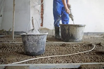 Hogyan tegyük egy cserép egy fa padló - egyszerű használati