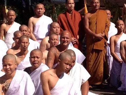 Hogyan válhat egy szerzetes Thaiföldön