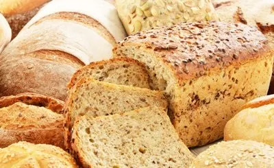 Чи можна давати хліб кішці