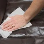 Як вивести масну пляму з одягу
