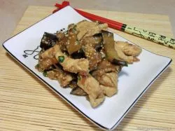 Курка з баклажанами