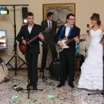Музика на весіллі