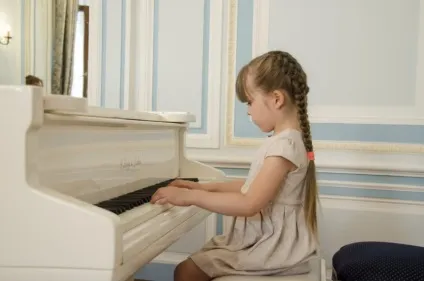 Музична школа і приватні уроки музики (роки) Музична школа і приватні уроки музики
