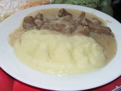 М'ясо з підливою