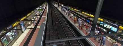 Метро Барселони (нього квиток вставляєте пристрій) метро Барселони