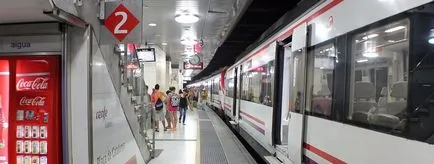 Метро Барселони (нього квиток вставляєте пристрій) метро Барселони