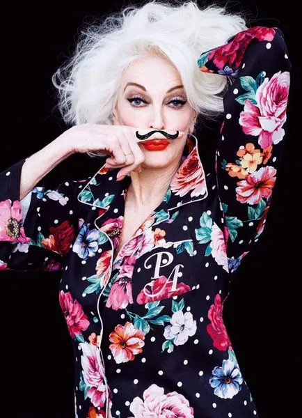 Modelul, muza, moda supravietuitor Carmen dell'orefiche - moda - povestiri despre moda on-line Ile de Beauté