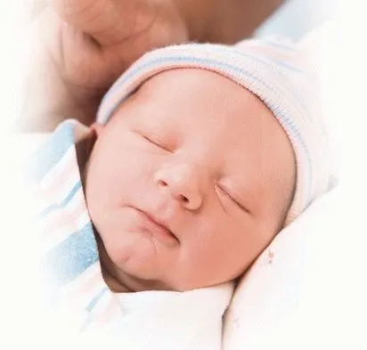 Намери новородено бебе за сън