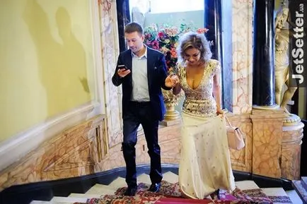 Jelmezeket híres ukrán menyasszony