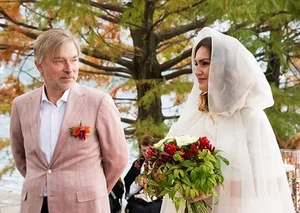 Jelmezeket híres ukrán menyasszony