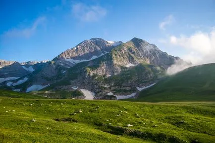 Lago-Naki fennsíkon, ahol randevúzz, mit kell látni