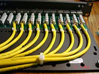 Mi volt a rendszernek kell előállítani vágás és felbomlik kábelek patch panel