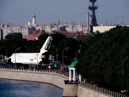 Нескучний сад - московські таємниці - наша служба (нього) Нескучний сад - московські таємниці - наша служба