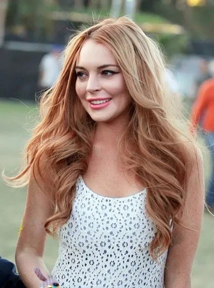 Coafuri Lindsay Lohan de la blonda la bruneta si inapoi