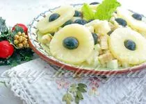 Salata cu ananas si piept de pui
