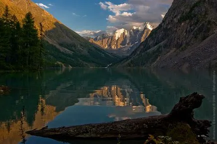 Lacul Shavlinsky în Altai în România